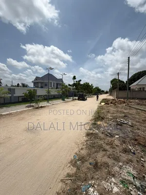 Plot for Sale 805 SQMS