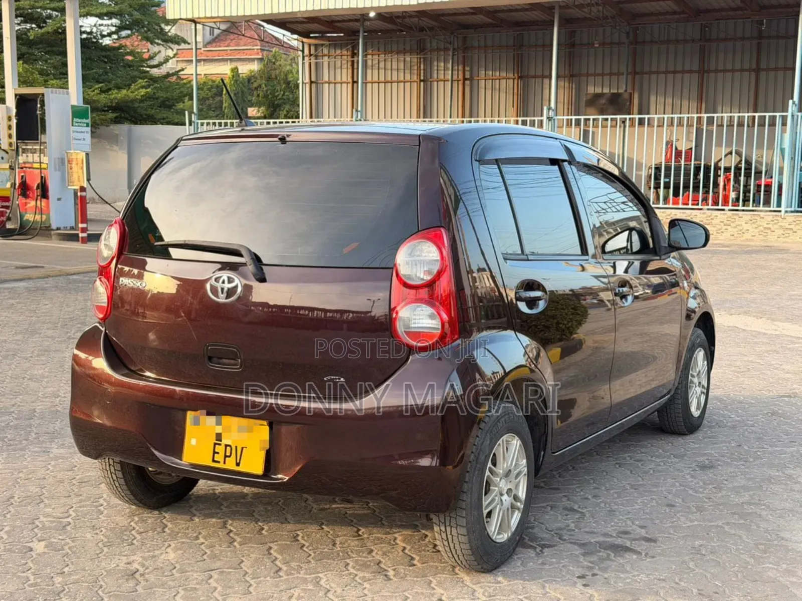 Toyota Passo 1.0 AWD 2013 Maroon