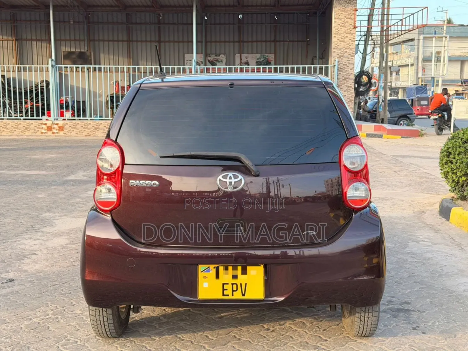 Toyota Passo 1.0 AWD 2013 Maroon