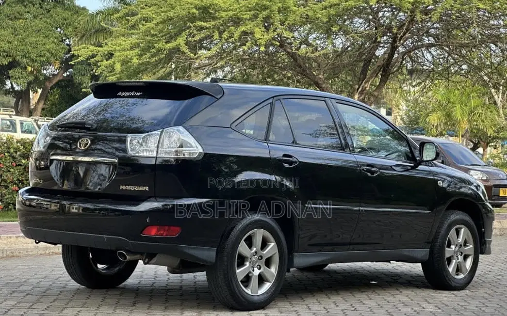 Toyota Harrier 2.4 2006 Black
