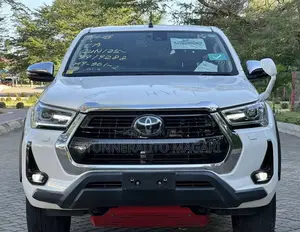Toyota Hilux 2020 White
