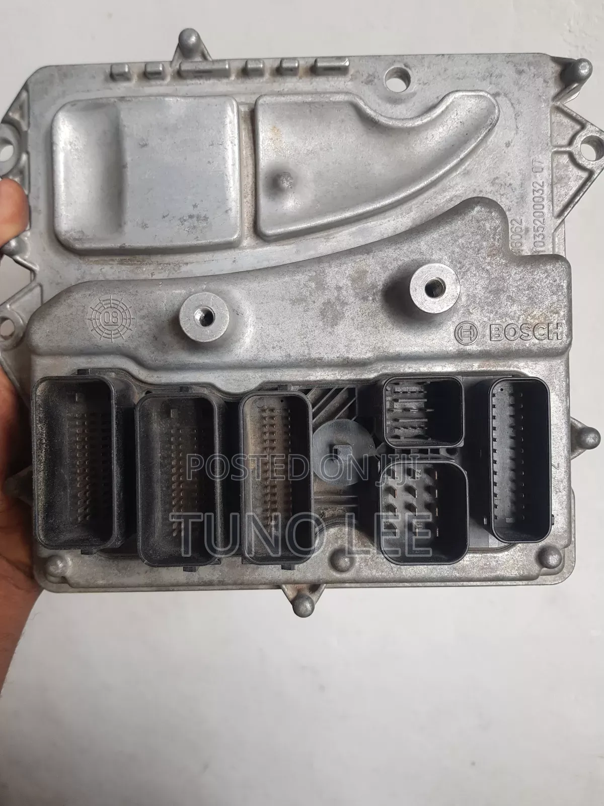 Original Bmw Engine Control Unit (Ecu)