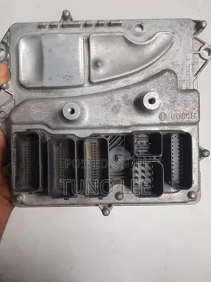 Original Bmw Engine Control Unit (Ecu)