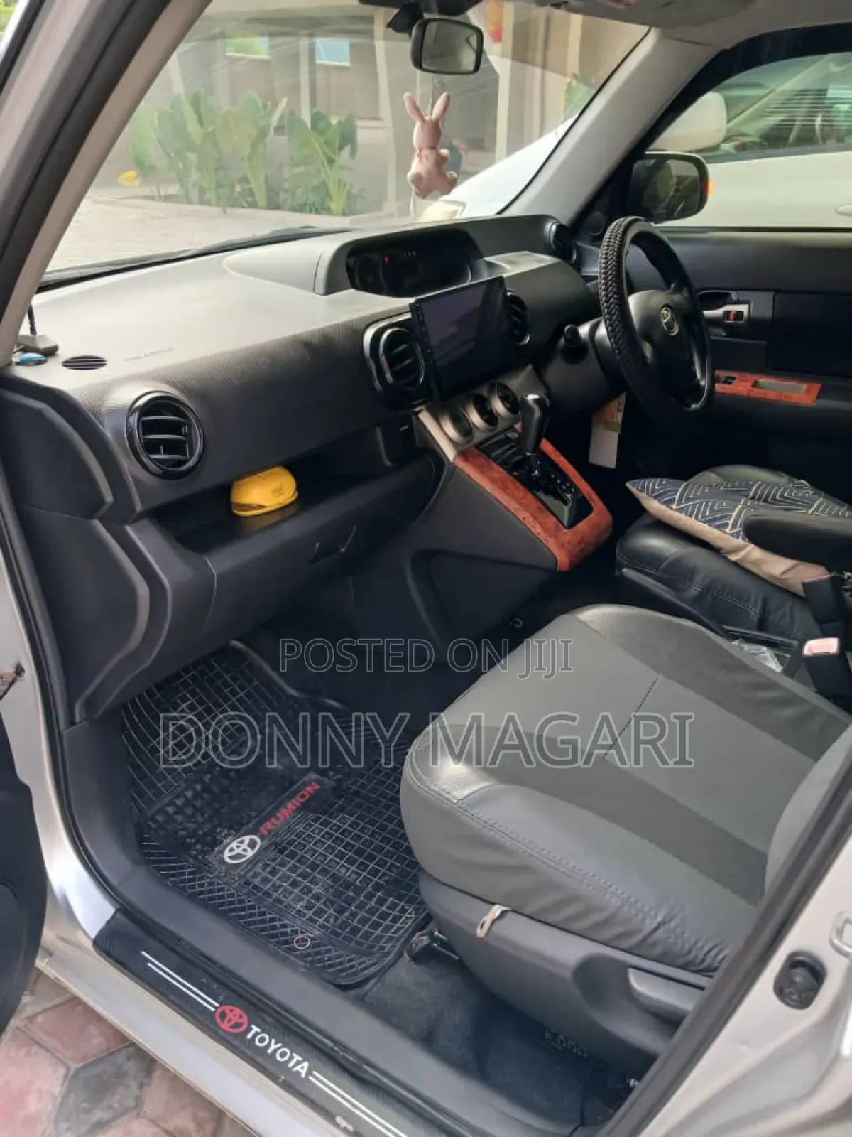 Toyota Corolla Rumion Hatchback 1.5 FWD 2010 Silver