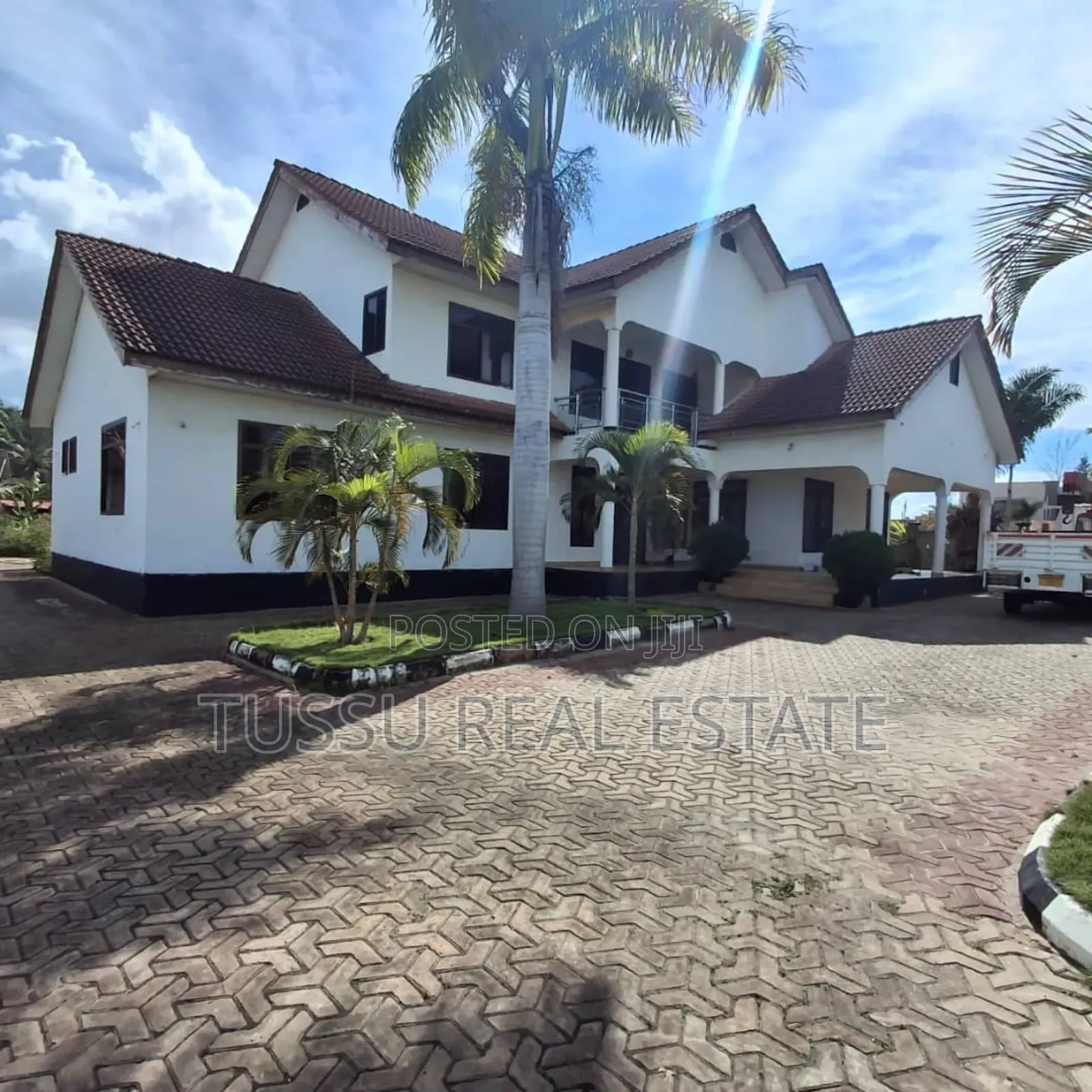 6bdrm House in Bahari Beach, Kinondoni for sale