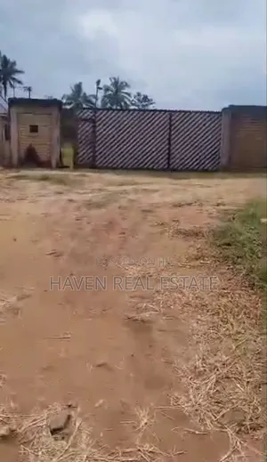 Yard Ya 2.15 Acees Inauzwa Kibaha Misugusugu