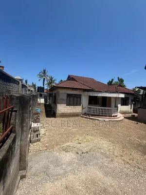 3bdrm House in Mbezibeach for sale