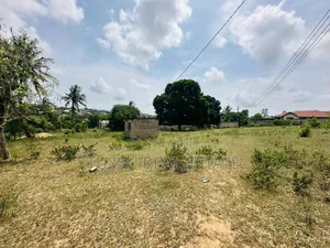 Plot for Sale in Sala Sala