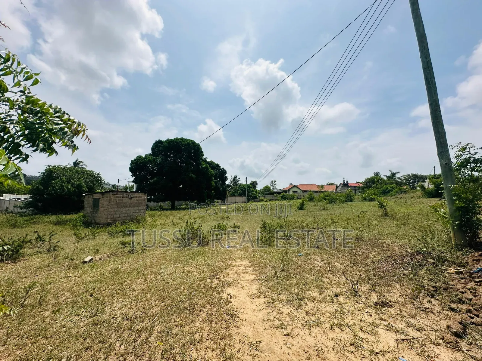 Plot for Sale in Sala Sala