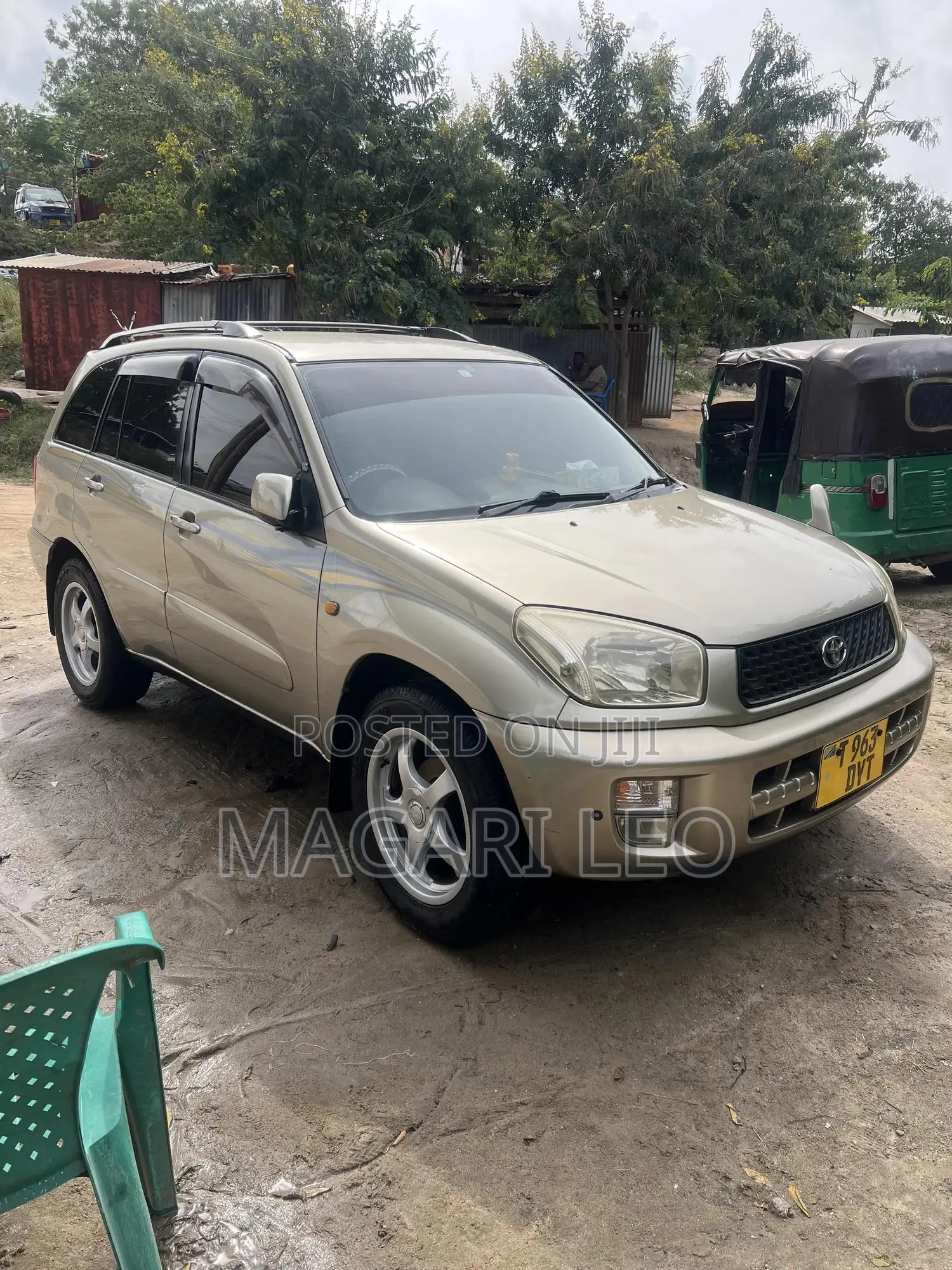 Toyota RAV4 2005 Gold