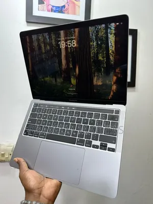 Laptop Apple MacBook Pro 2022 M2 16GB Apple M2 SSD 512GB