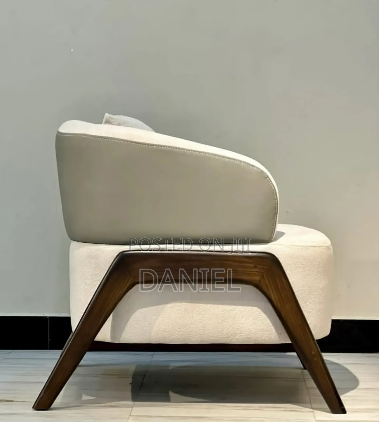 Armchair Full Spring Belt and Fiber Valvet Grade One