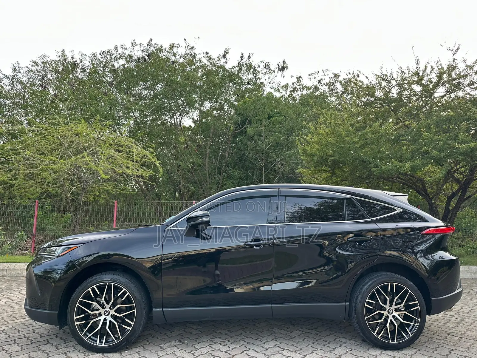 Toyota Harrier 2022 Black