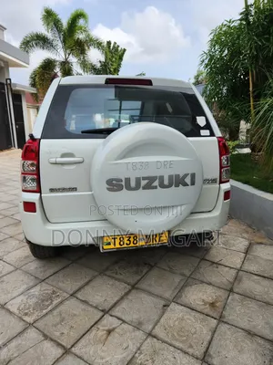 Suzuki Escudo 2009 White
