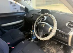 Toyota IST 2004 Silver