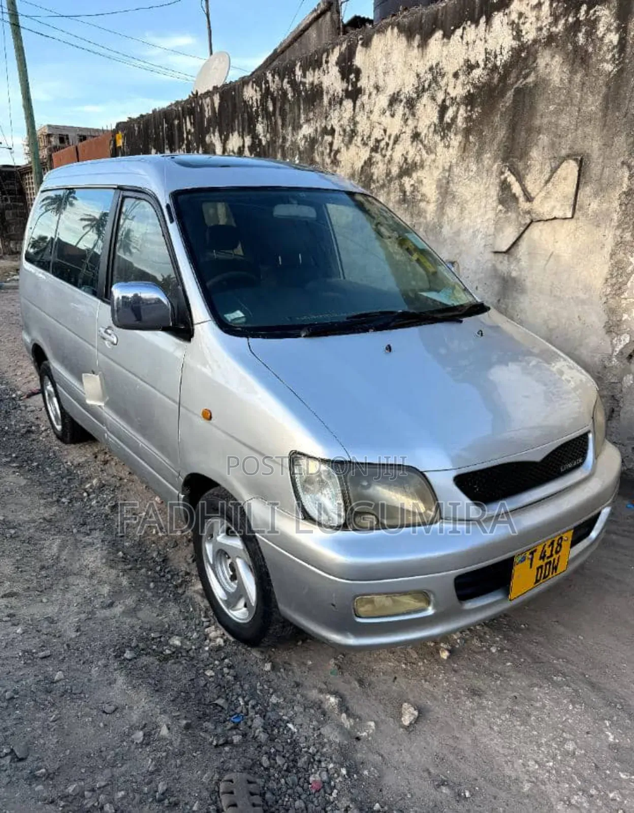 Toyota Noah 2001 Silver