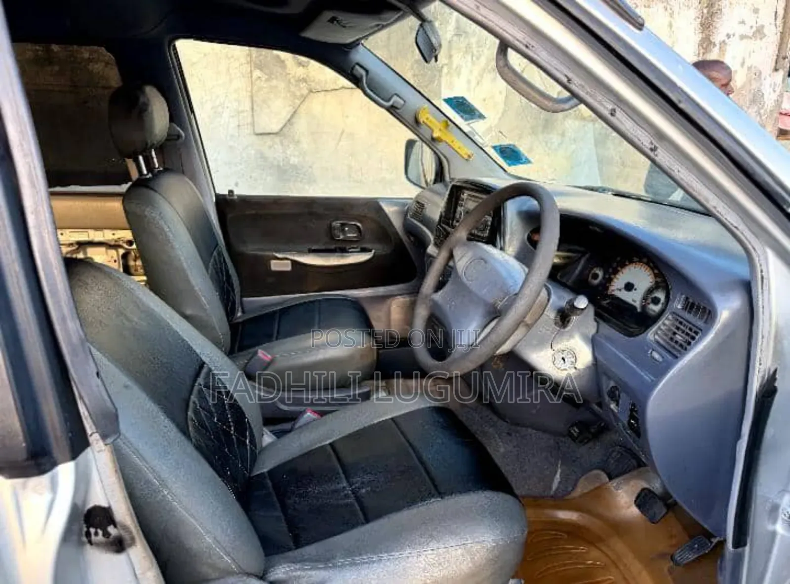 Toyota Noah 2001 Silver
