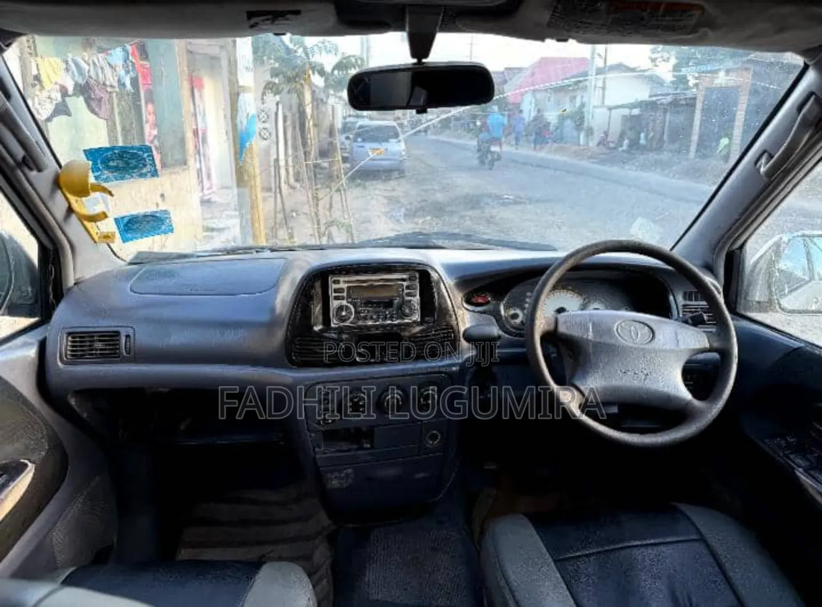 Toyota Noah 2001 Silver