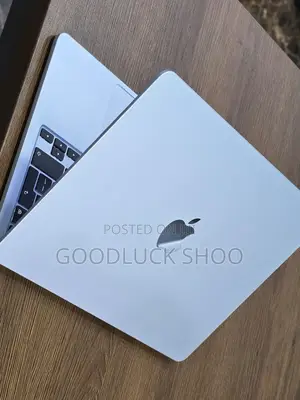 New Laptop Apple MacBook Air 2025 M4 13-Inch 16GB Apple M4 SSD 512GB