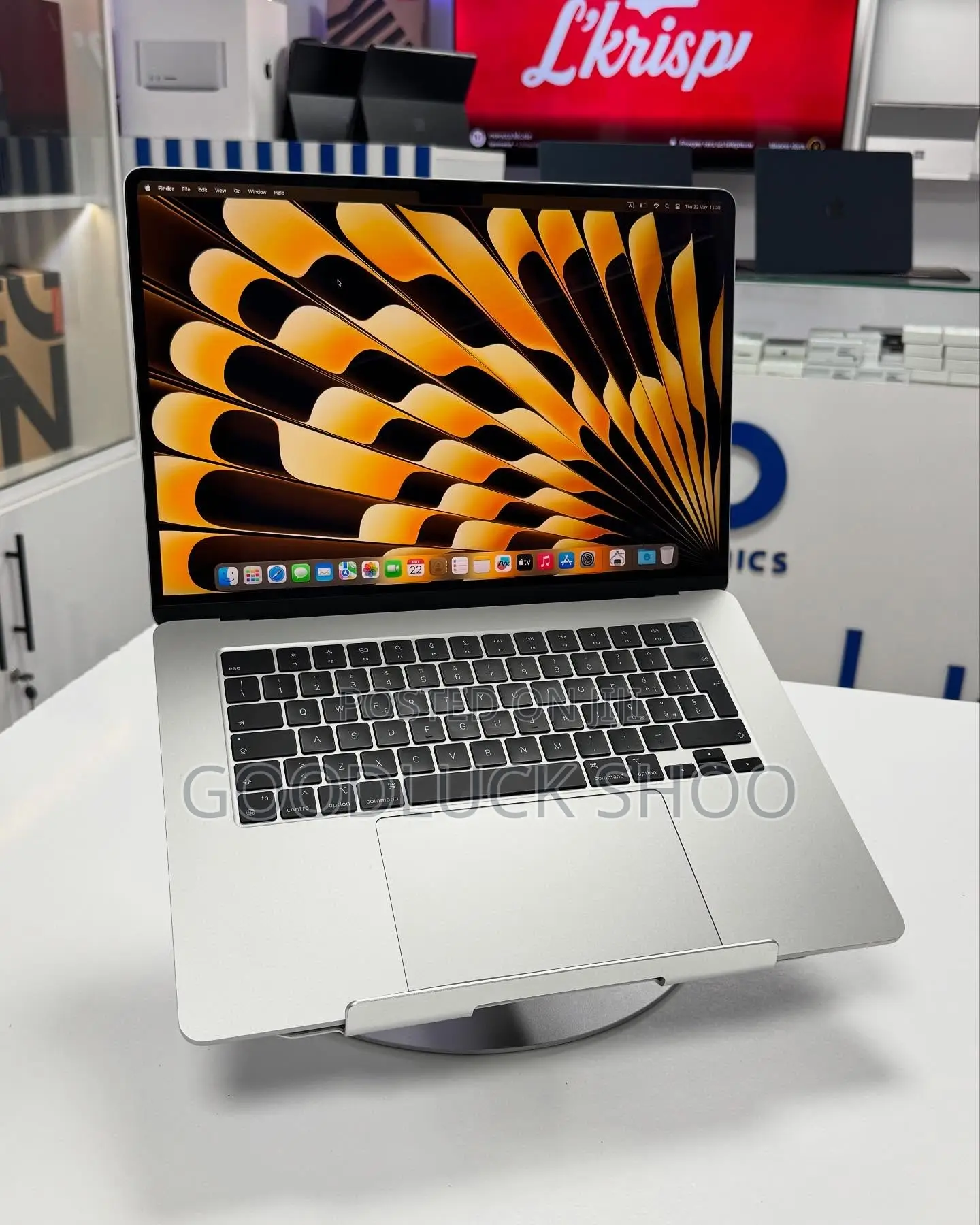 New Laptop Apple MacBook Air 2024 M3 15-Inch 8GB Apple M3 SSD 512GB