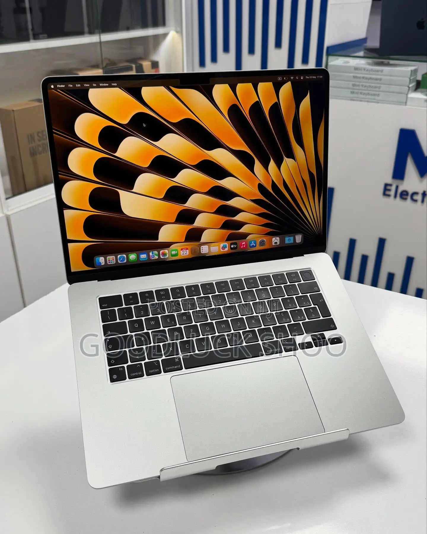 New Laptop Apple MacBook Air 2024 M3 15-Inch 8GB Apple M3 SSD 512GB