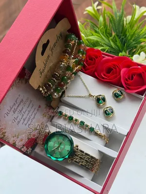 Dior Ladies Set Special for New Year Gold and Green