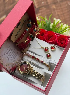Fendi Ladies Set Special for Happy New Year Gold and Red