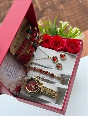 Fendi Ladies Set Special for Happy New Year Gold and Red