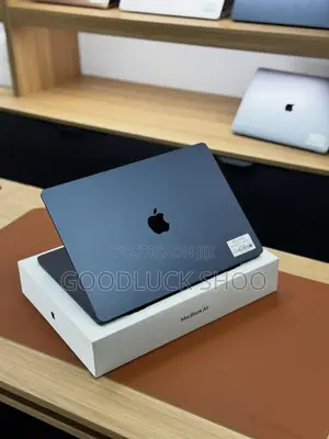 New Laptop Apple MacBook Air 2023 M2 8GB Apple M2 SSD 512GB