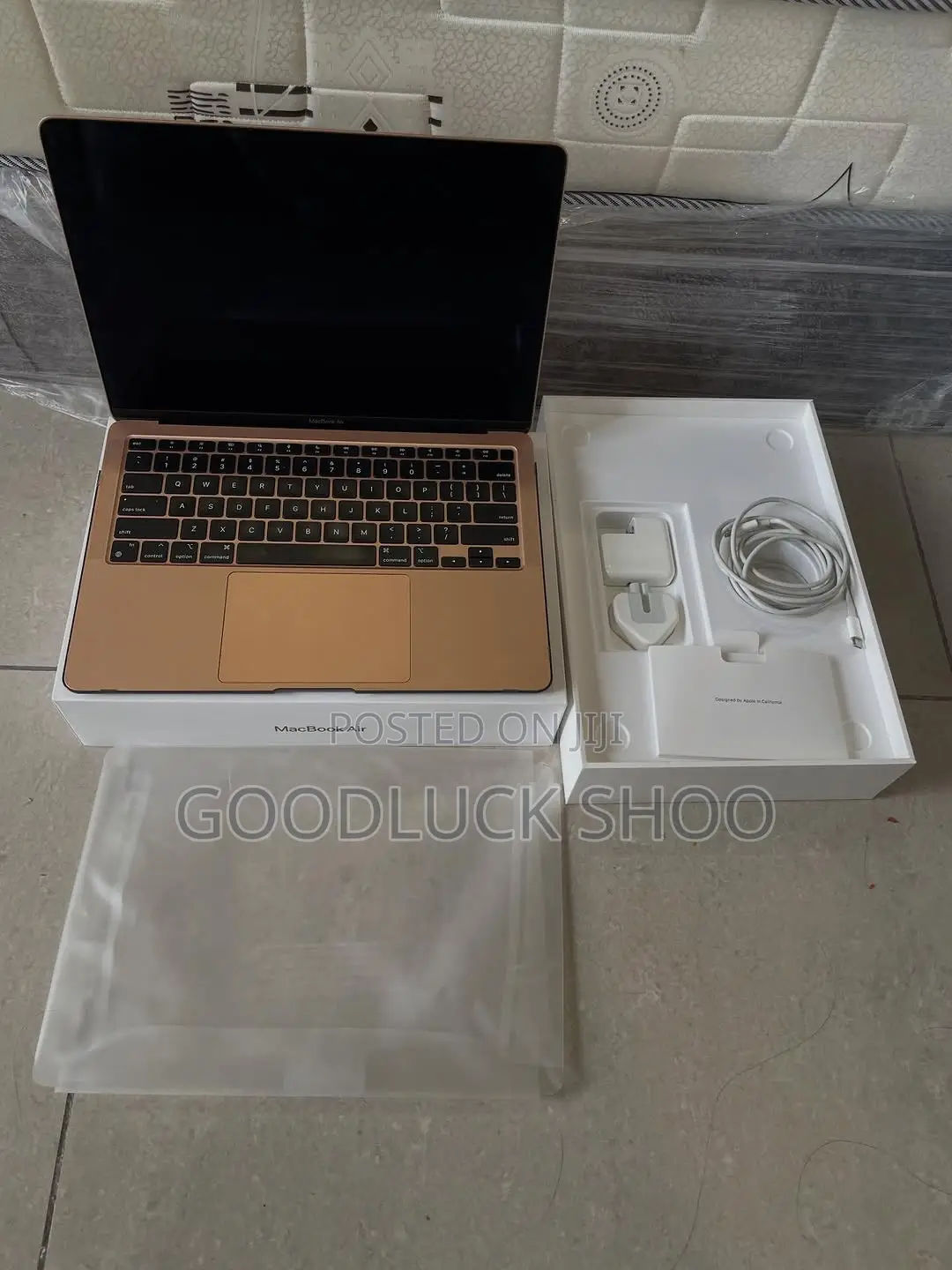 New Laptop Apple MacBook Air 2020 M1 8GB Apple M1 SSD 256GB