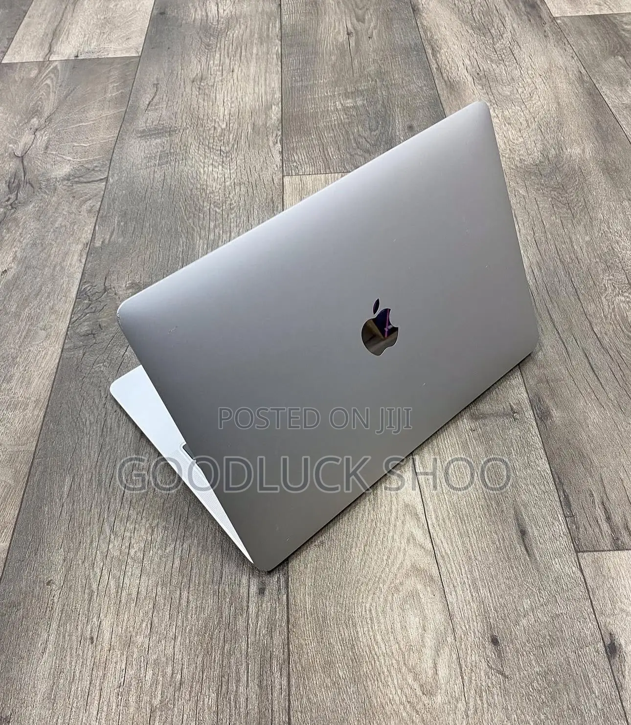 New Laptop Apple MacBook Air 2020 M1 8GB Apple M1 SSD 256GB