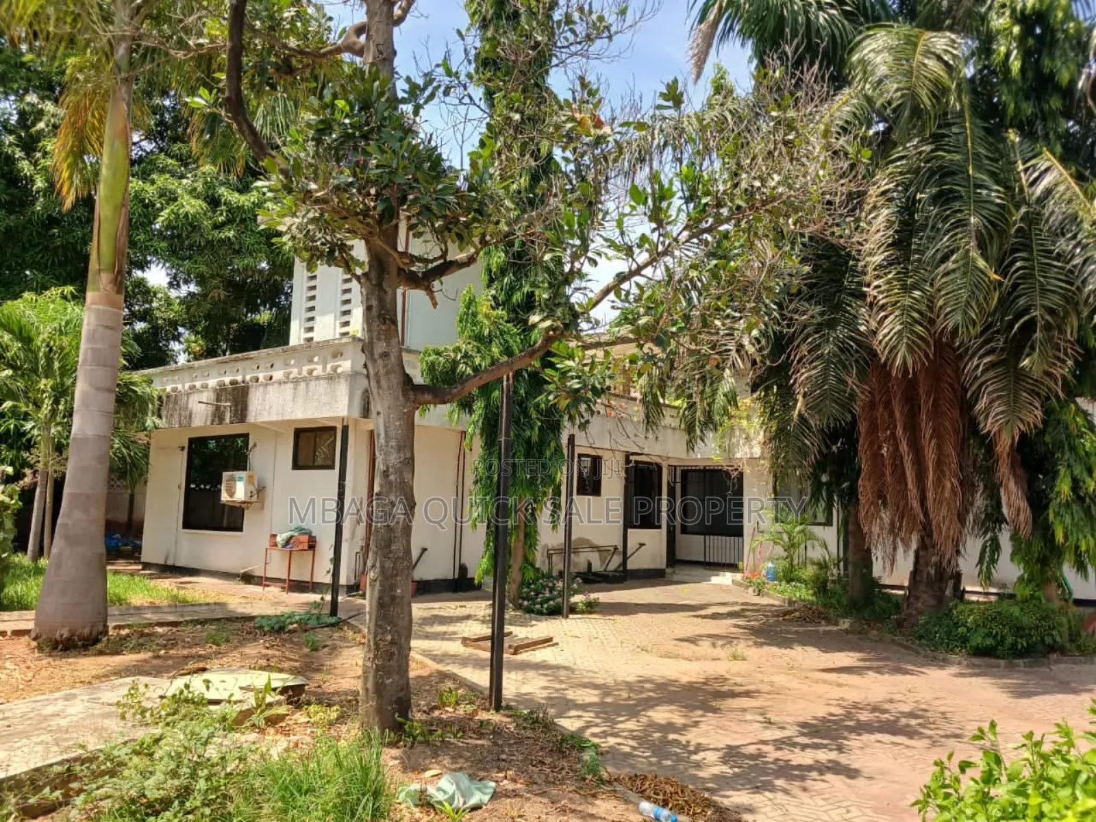 9bdrm House in Mikocheni for sale