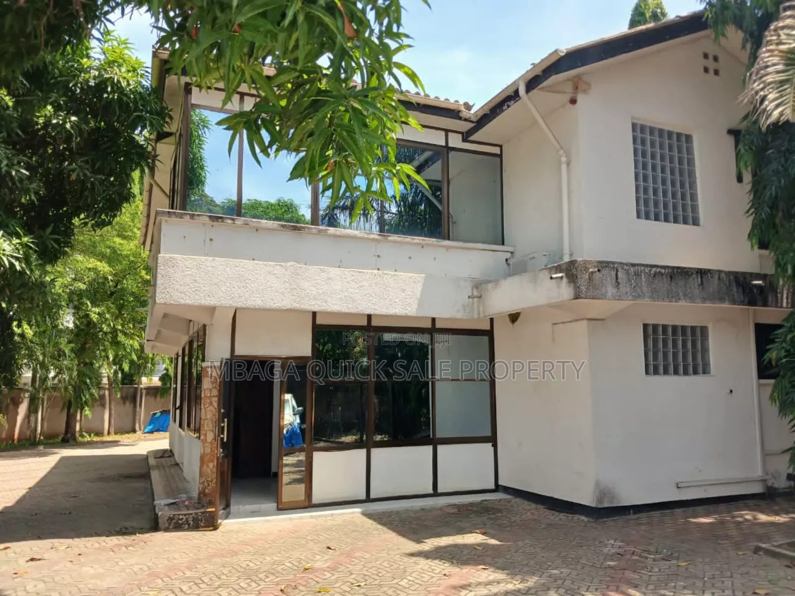 9bdrm House in Mikocheni for sale
