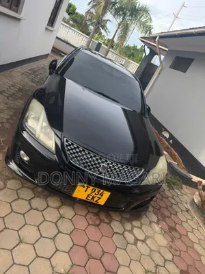 Toyota Crown 2010 Black