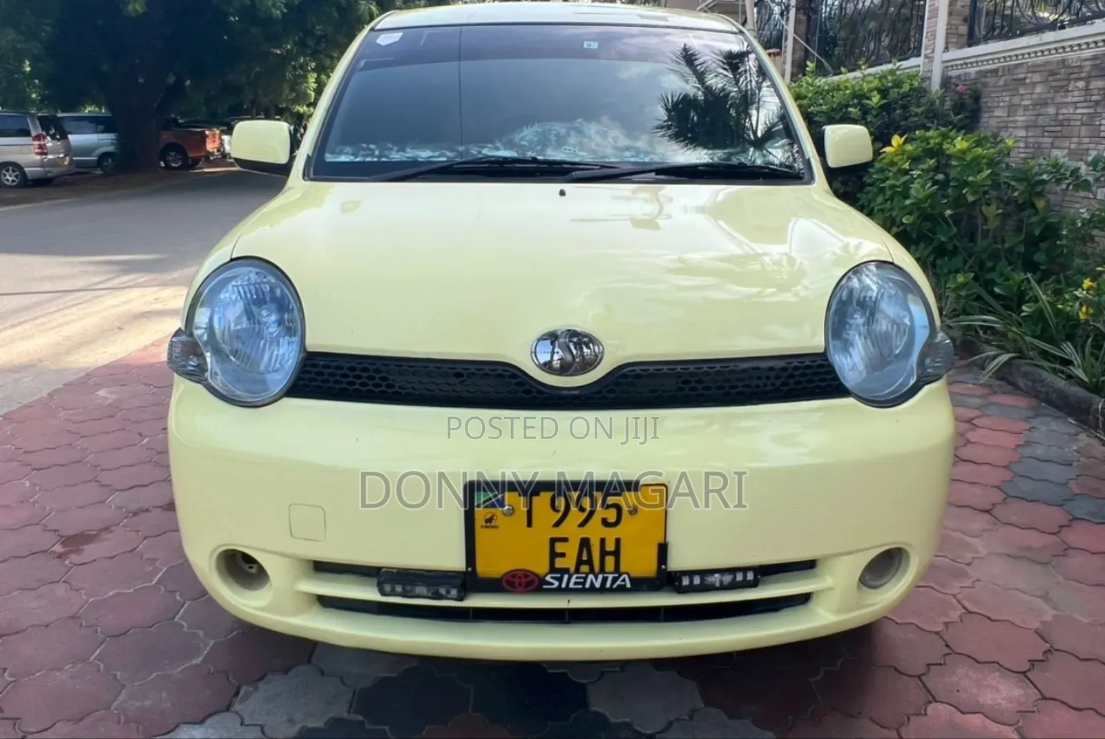 Toyota Sienta 1.5 AWD 2005 Yellow
