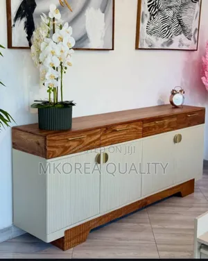 Console Table Show Ya Mninga