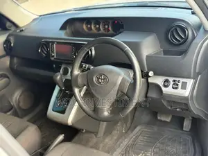 Toyota Corolla Rumion 2008 Silver