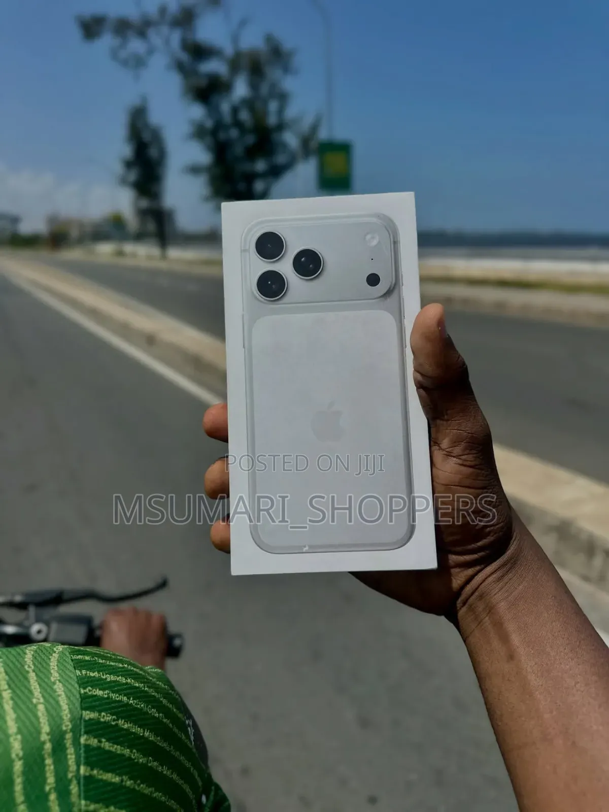 New Apple iPhone 17 Pro Max 256 GB Silver