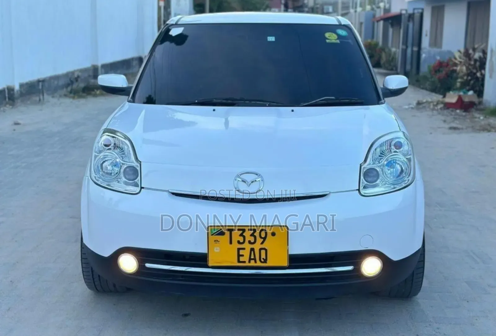 Mazda Verisa 2010 White