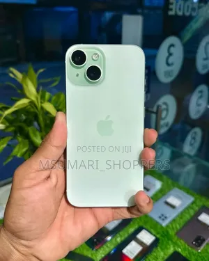 New Apple iPhone 15 256 GB Green