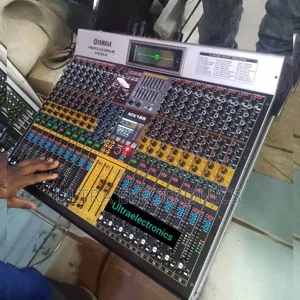 Yamaha Professional Powerful Pre Mixer 18 Channel 
• Mixer Kavu
