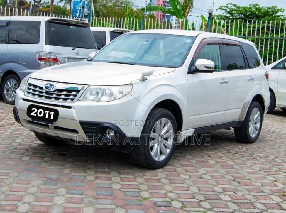 Subaru Forester 2.5X Automatic 2011 White