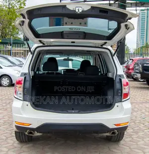 Subaru Forester 2.5X Automatic 2011 White