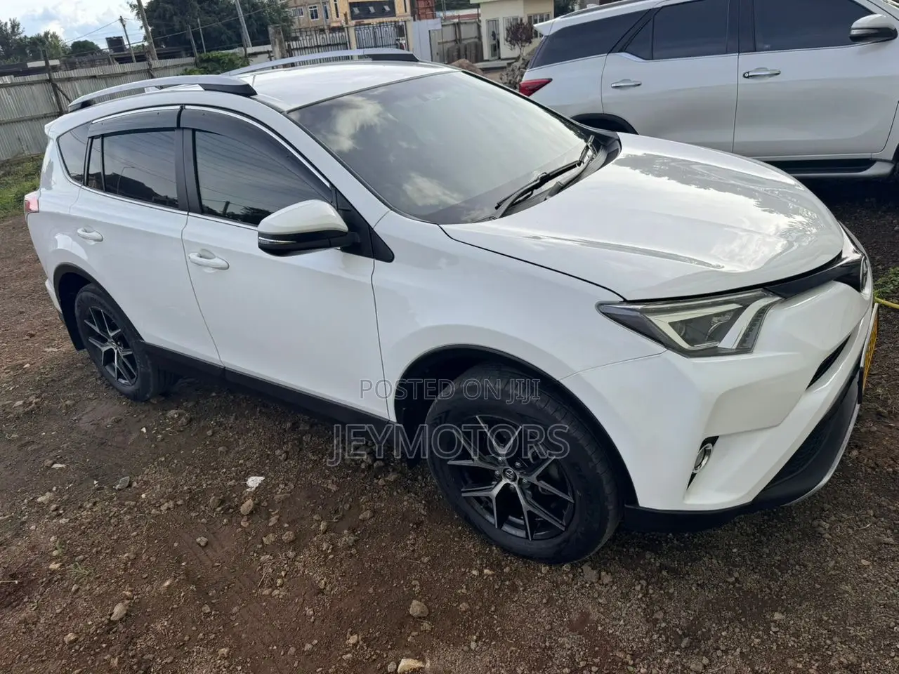 Toyota RAV4 2017 White