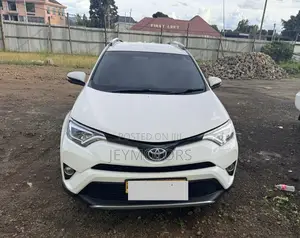Toyota RAV4 2017 White