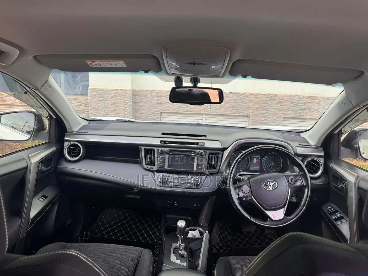 Toyota RAV4 2017 White