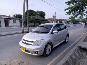 Toyota IST 2006 Silver