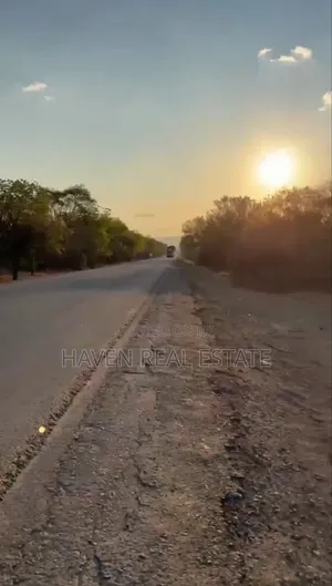 Plot Ya Ekari 10 Inayogusa Lami Inauzwa Mikumi Mjini, Morogoro