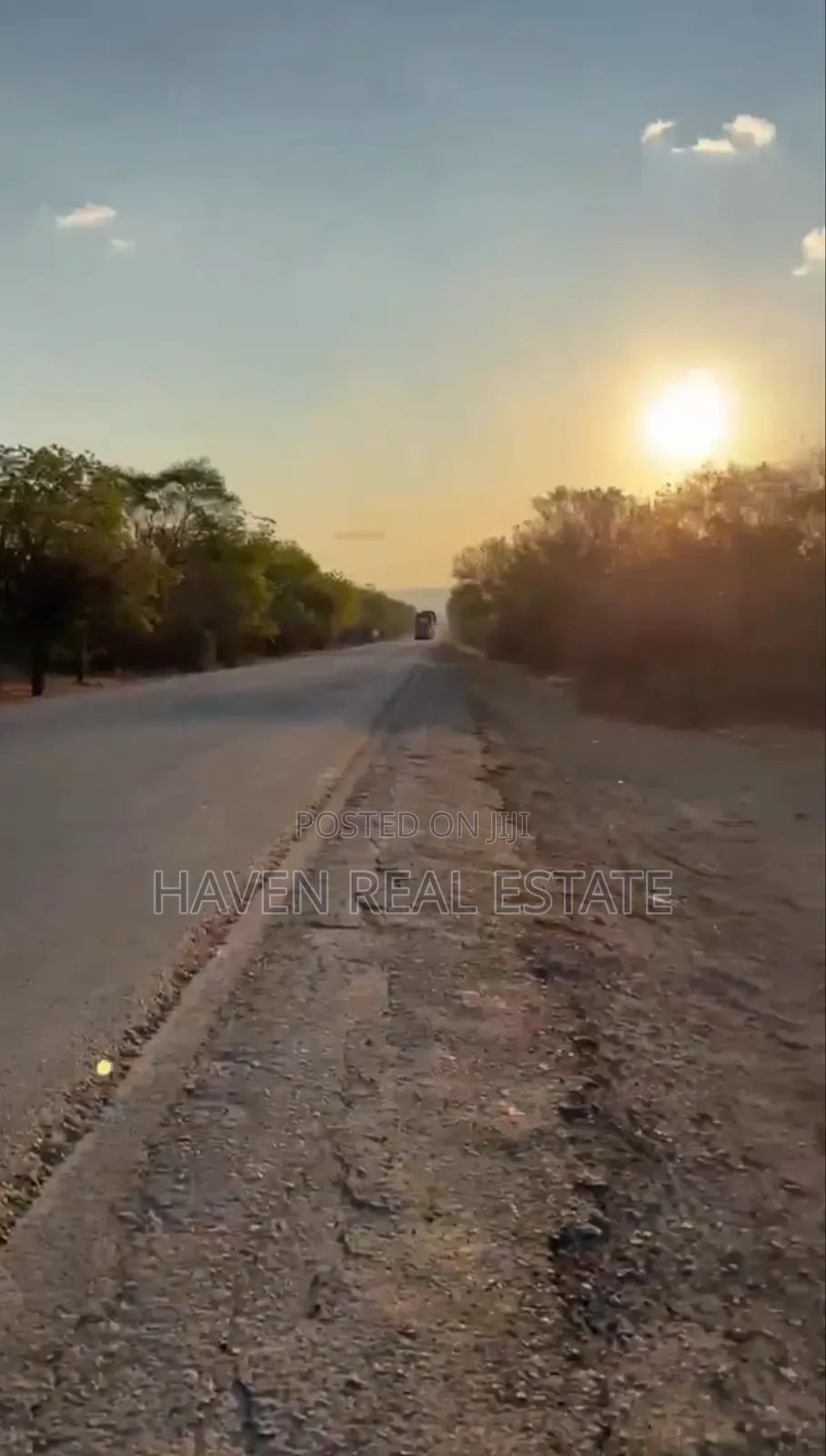 Plot Ya Ekari 10 Inayogusa Lami Inauzwa Mikumi Mjini, Morogoro