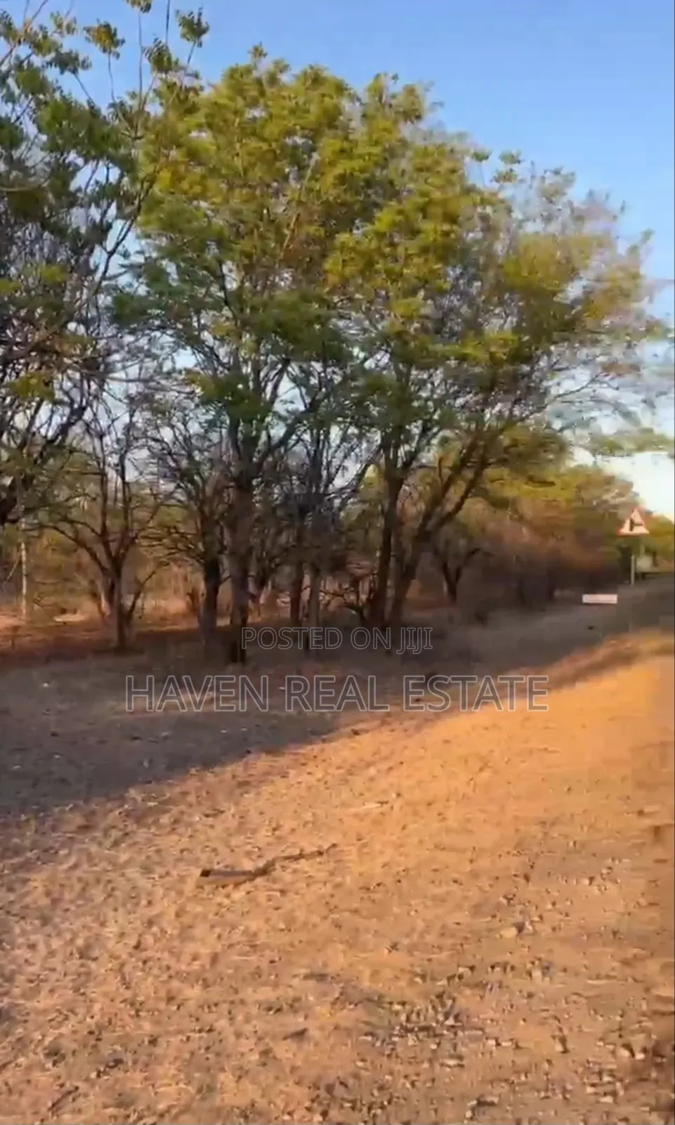 Plot Ya Ekari 10 Inayogusa Lami Inauzwa Mikumi Mjini, Morogoro